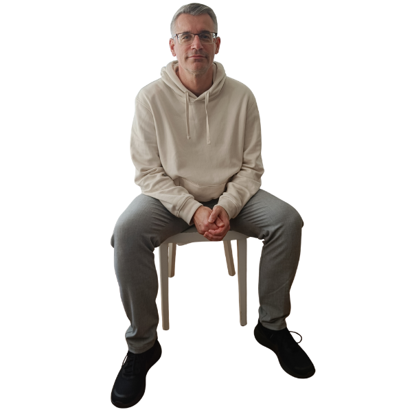 Guus Witjes seated casual